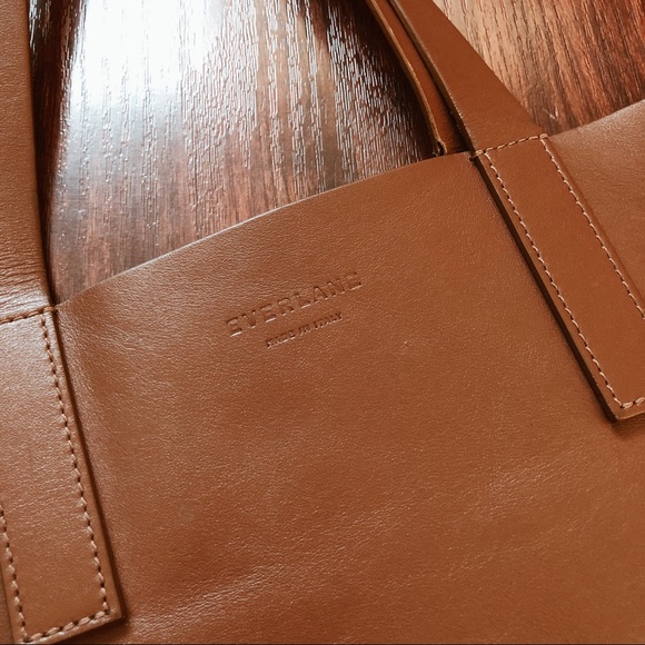 Everlane Handbags - Everlane Italian Leather Magazine Tote